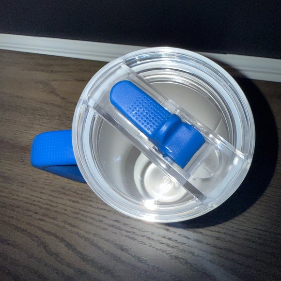 Stanley Sky Blue Insulated Mug with Gold Accent 40oz - Picture 3 of 4